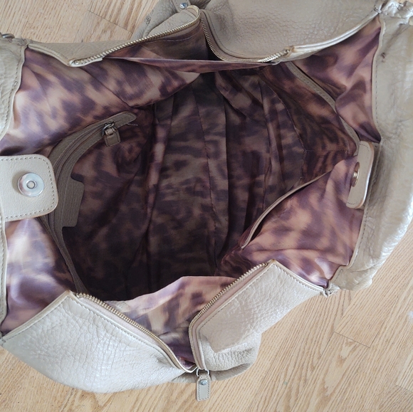 Stuart Weitzman tan handbag purse - Picture 5 of 14